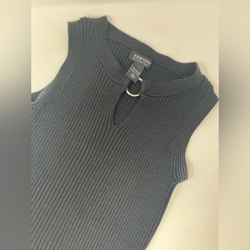 New York & Company Stretch Black Sleeveless Top Sz L 70% Acrylic 30% Nylon GHM8